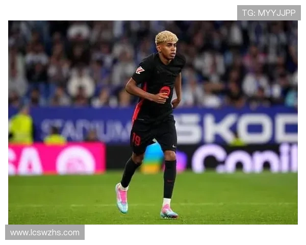 伯纳乌嘘声中的亚马尔：巴萨助教点出困境，18 岁天才的德比必修课