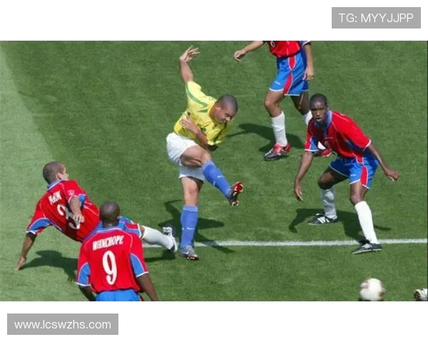 李玮锋自嘲 球霸 忆世界杯：防大罗像小学生，拉都拉不住